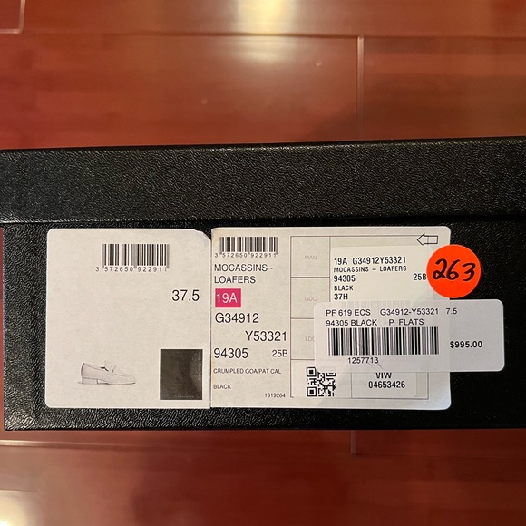 Chanel Loafers 37 1/2 - Picture 5 of 7